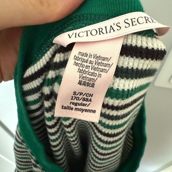 Victoria’s Secret Green and White Striped PJ Set - Picture 8 of 9